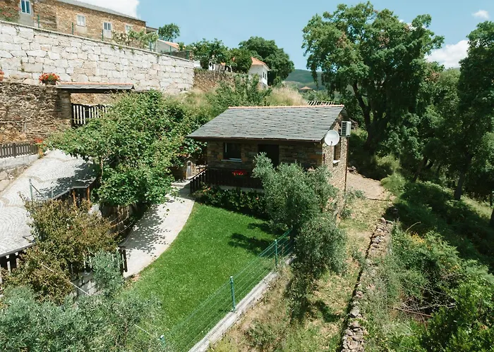 Hétvégi ház Quinta Da Malhada *