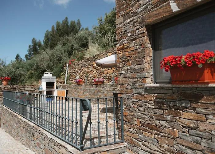 منزل ريفي Quinta Da Malhada Cabril (Viseu)